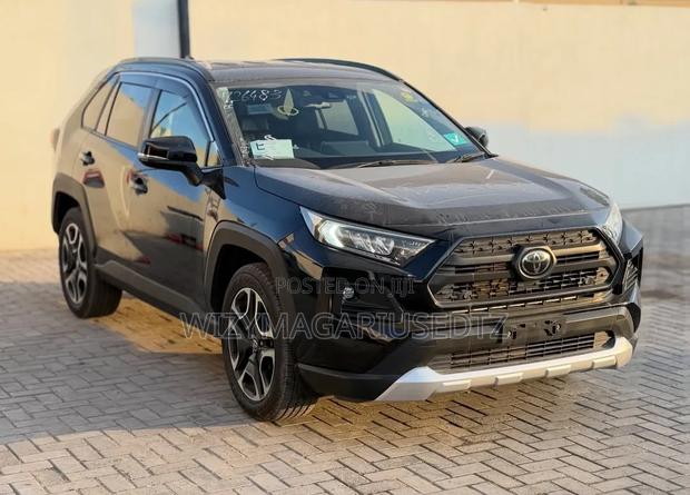 Toyota RAV4 2019 Brown