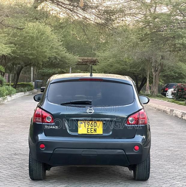 Nissan Dualis 2011 Gray