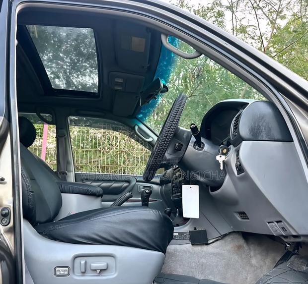 Toyota Land Cruiser Prado 2001 Gray