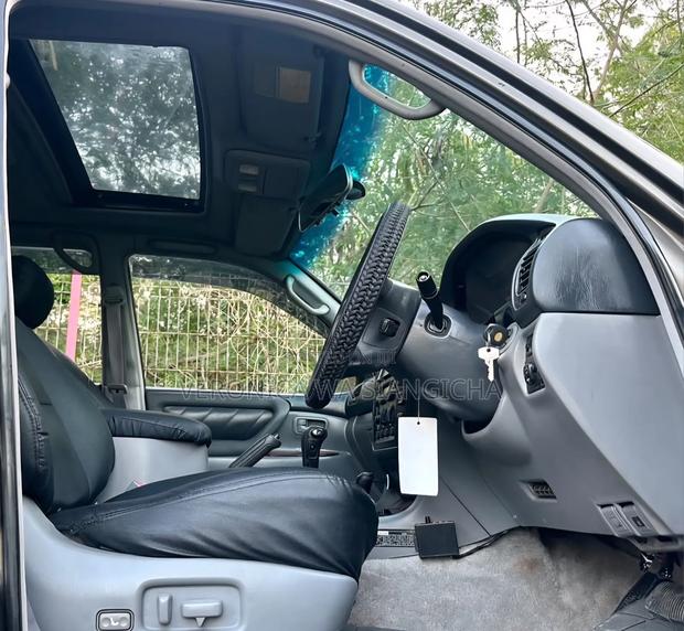 Toyota Land Cruiser Prado 2001 Gray