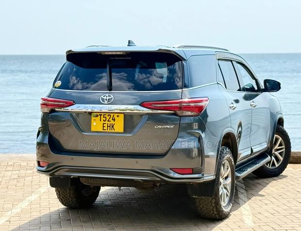 Toyota Fortuner 2016 Gray