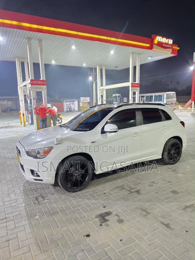 Mitsubishi RVR 2010 White