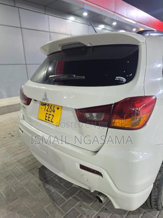 Mitsubishi RVR 2010 White