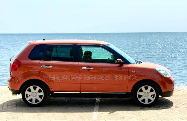 Mazda Verisa 2009 Red