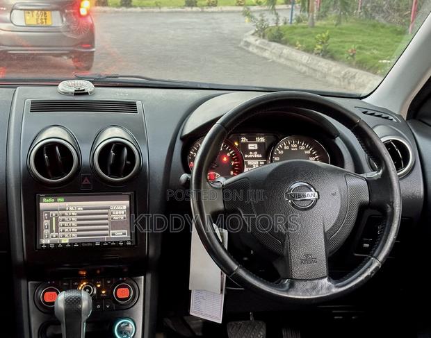 Nissan Dualis 2011 Gray