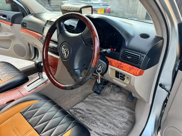 Toyota Premio 2004 Silver