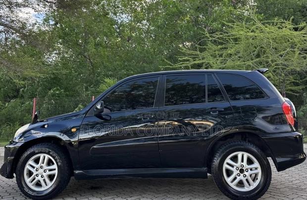 Toyota RAV4 2001 Black