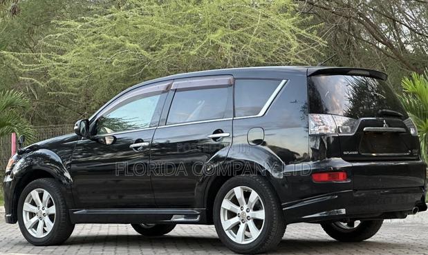 Mitsubishi Outlander 2010 Black