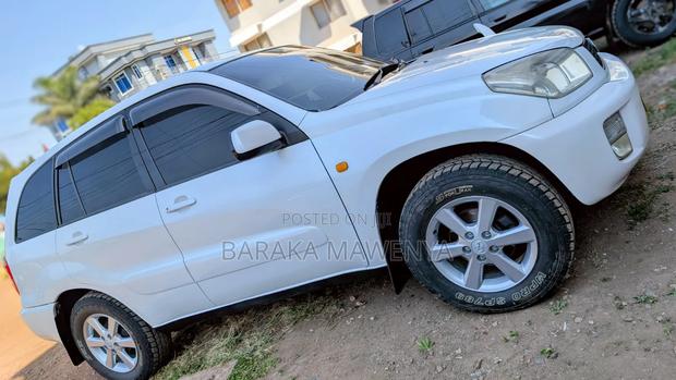 Toyota RAV4 2004 White