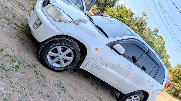 Toyota RAV4 2004 White