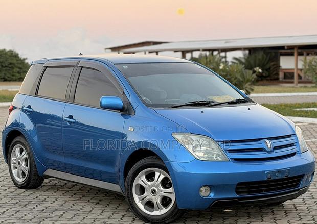 Toyota IST 2003 Blue