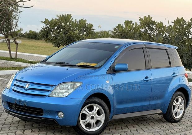 Toyota IST 2003 Blue