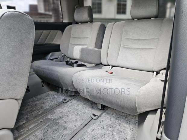 Toyota Alphard 2005 Gray