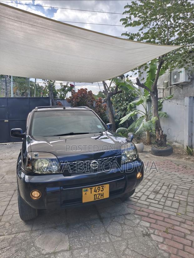 Nissan X-Trail 2006 Black