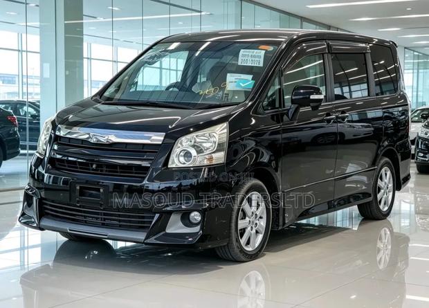 Toyota Noah 2007 Black