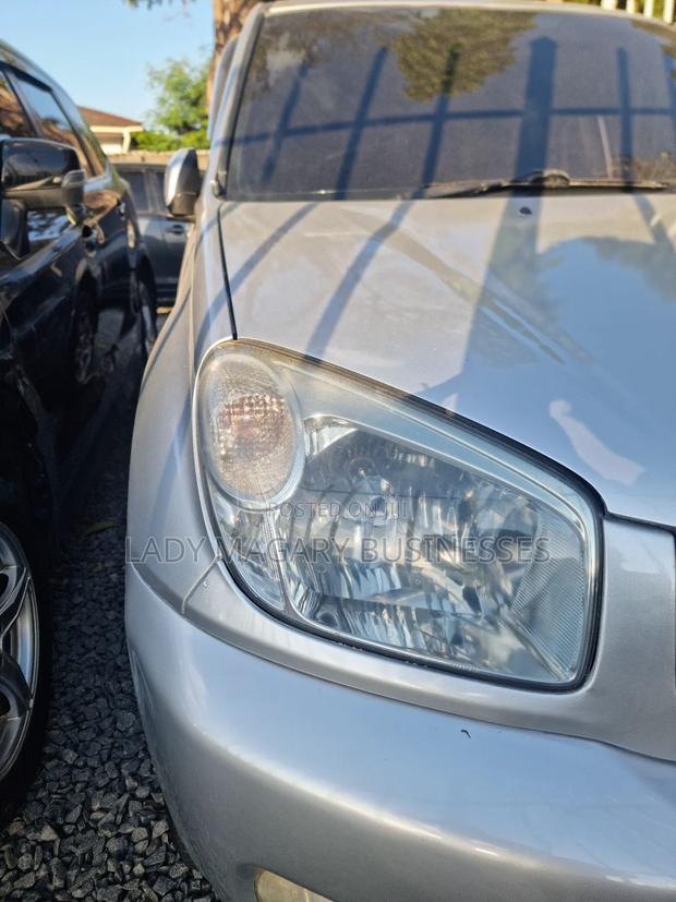 Toyota RAV4 1.8 2005 Silver