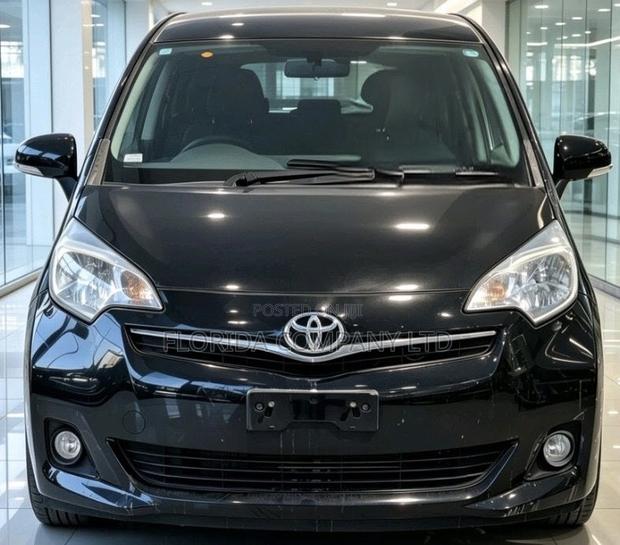 Toyota Ractis 2013 Black