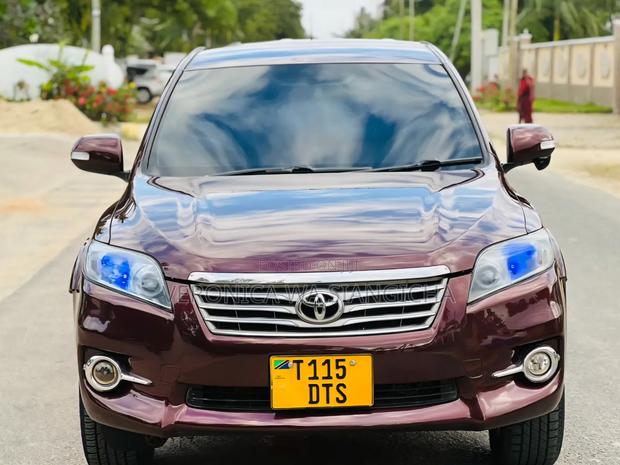 Toyota Vanguard 2011 Burgundy