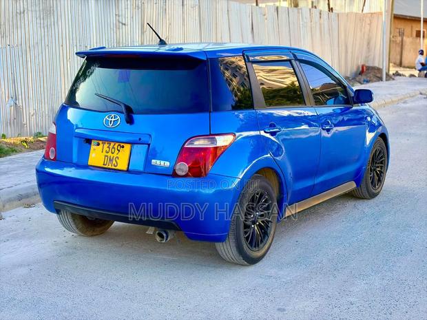 Toyota IST 2005 Blue