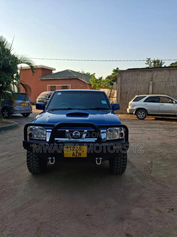 Nissan Hardbody 2008 Blue