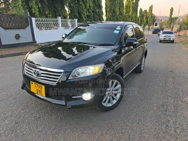Toyota Vanguard 2011 Black