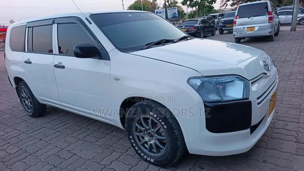 Toyota Succeed SV Premium 2016 Pearl