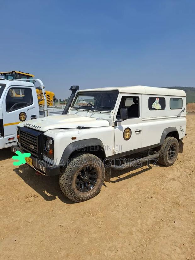 Land Rover Defender 2005 White