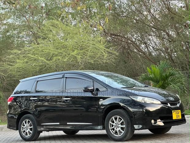 Toyota Wish 2011 Black