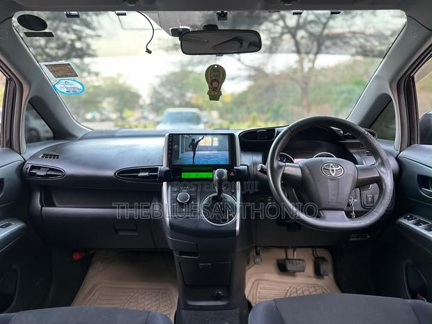 Toyota Wish 2011 Black
