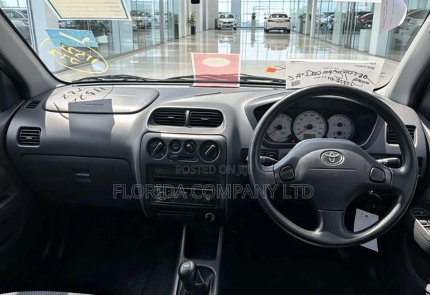 Toyota Cami 2005 Silver
