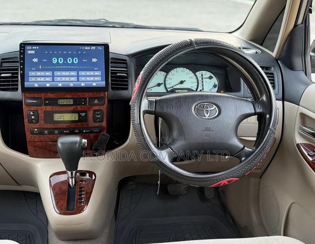 Toyota Corolla Spacio 2004