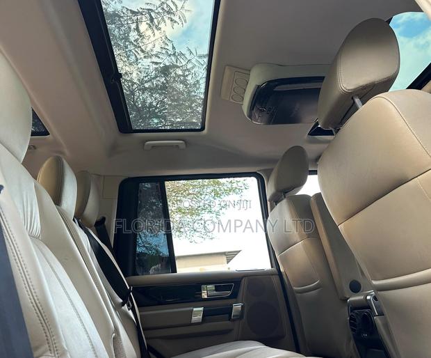 Land Rover Discovery 2014 Black
