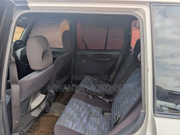 Toyota RAV4 1997 White