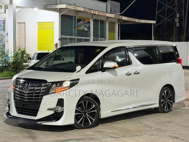 Toyota Alphard 2017 White