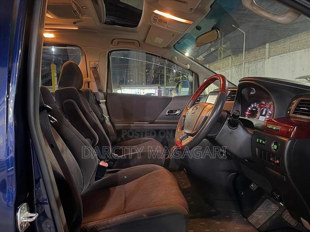 Toyota Alphard 2010 Blue