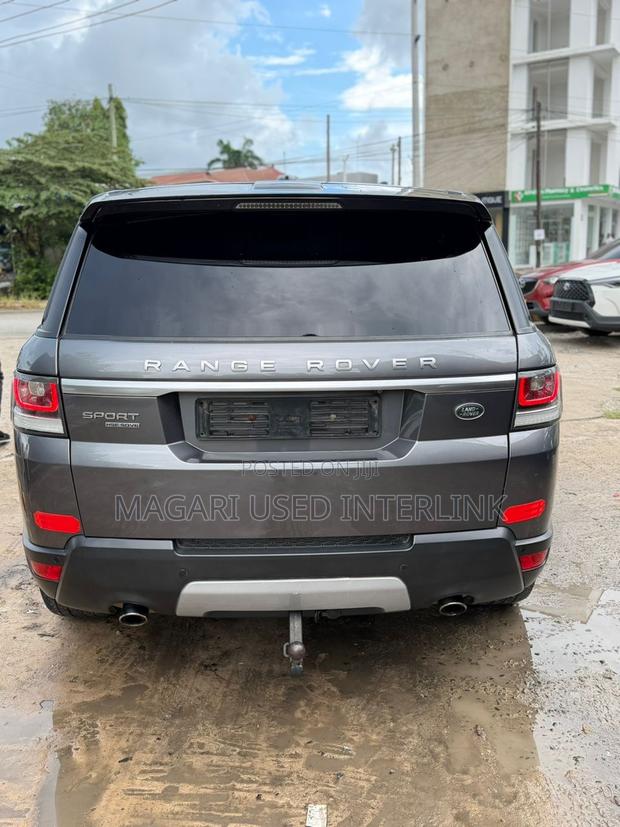 Land Rover Range Rover Sport HSE 4dr SUV 4WD (3.0L 6cyl S/C 8A) 2015