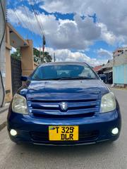 Toyota IST 2004 Blue for sale