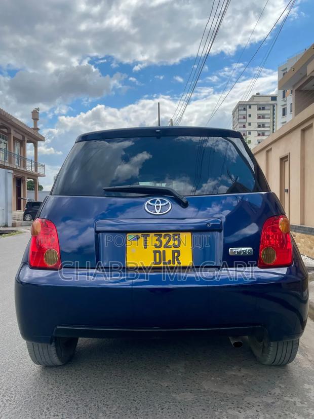 Toyota IST 2004 Blue