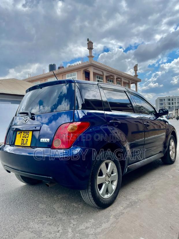 Toyota IST 2004 Blue