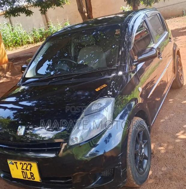 Toyota Passo 2005 Black