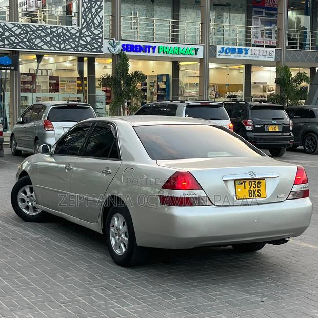 Toyota Mark II 2002 Silver