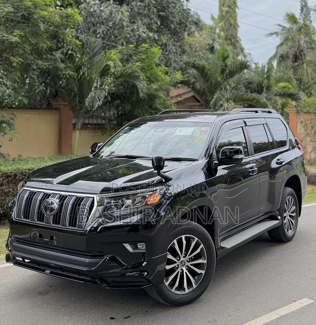 Toyota Land Cruiser Prado 2.8 2019 Black