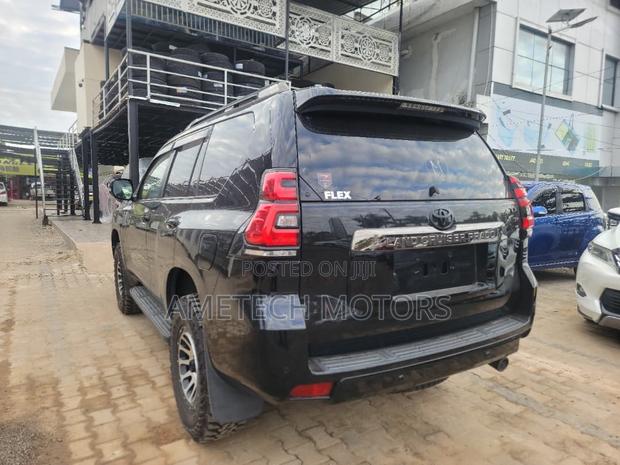 Toyota Land Cruiser Prado 2021 Black