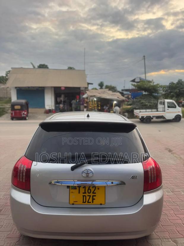 Toyota Allex 2003 Silver