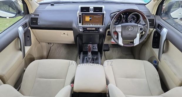 Toyota Land Cruiser Prado 2016 White