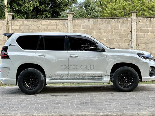 Toyota Land Cruiser Prado 2.7 i 2010 White