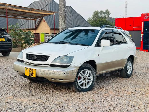 Toyota Harrier 1997 White