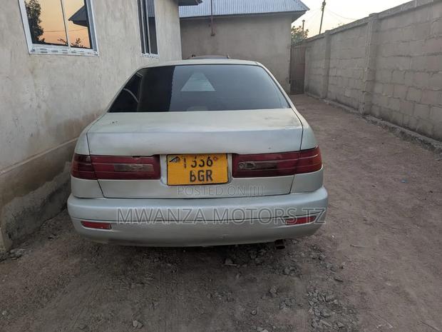 Toyota Corona Premio 1996 Silver