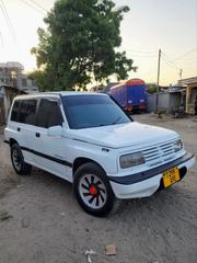 Suzuki Escudo 2003 White for sale