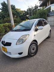 Toyota Vitz 2005 White for sale